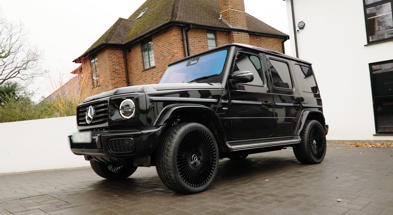 PB 601 M on Mercedes G 580 EQ